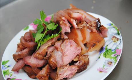 营口东北熟食厂家分享给大家猪头肉的做法